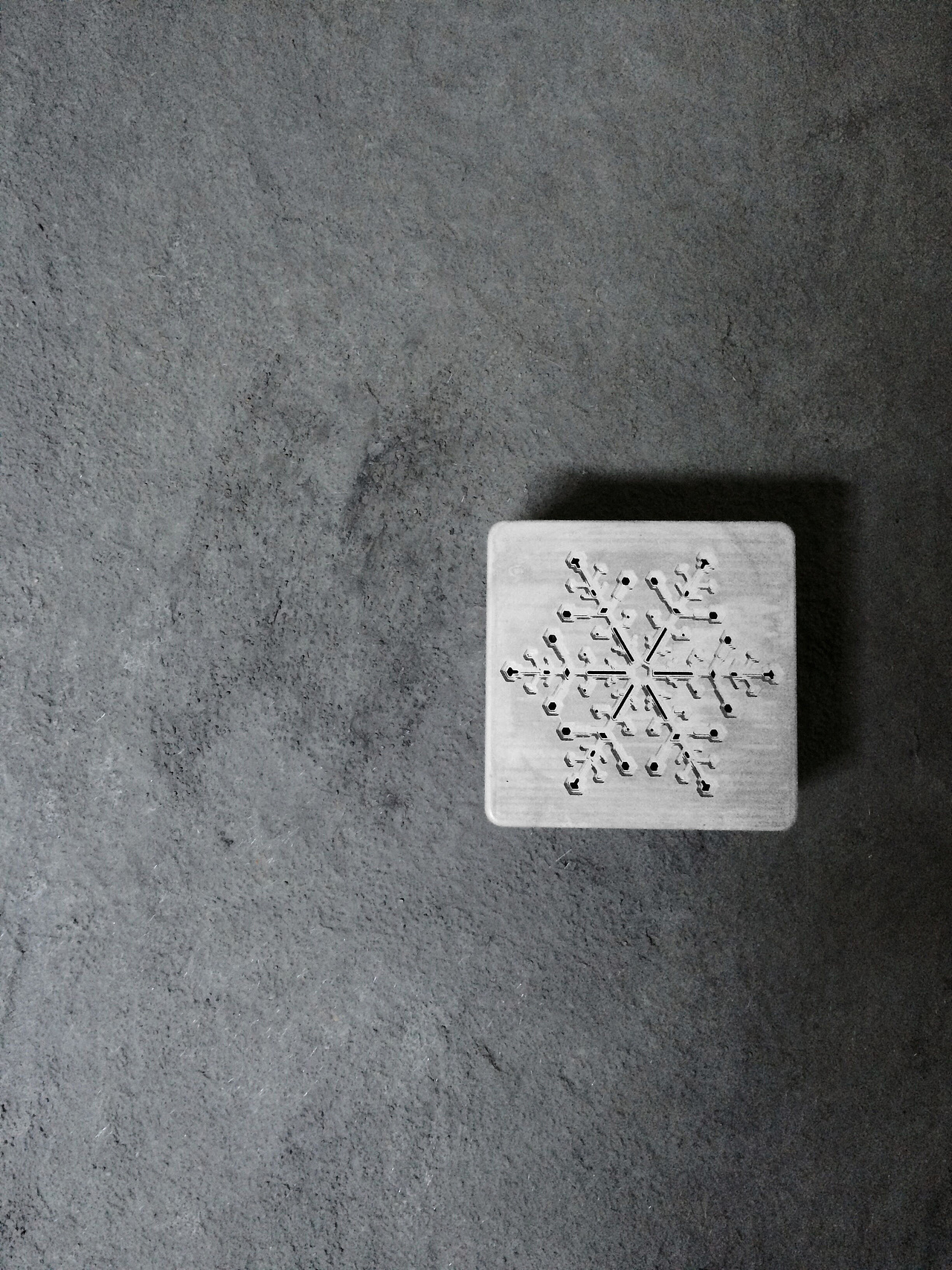 混凝土榉木八音盒（图ZMzgyMjcxNDQ=） - 生活用品 - 站酷设计师凝石设计原创素材 - 站酷ZCOOL