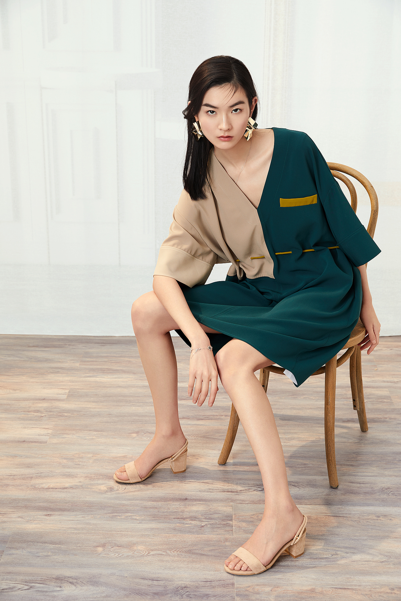 IMM · 19 SUMMER LOOKBOOK（图ZMjI2MzM0Njg4） - 人像摄影 - 站酷设计师欢迎来到沙之家原创素材 - 站酷ZCOOL