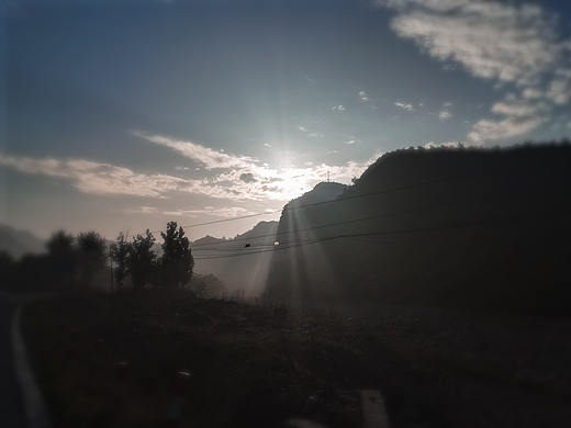 《丁达尔效应》