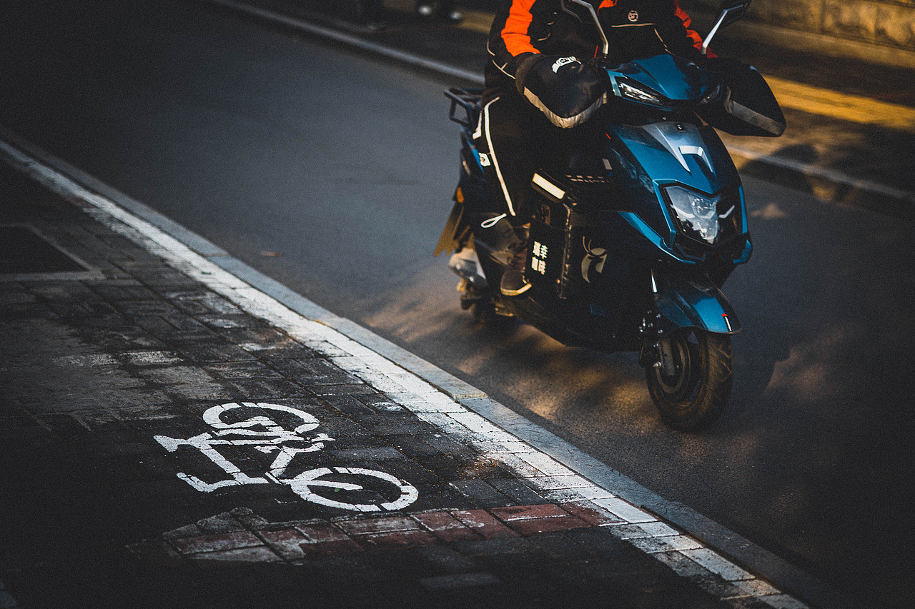 夕阳下的碧沙岗