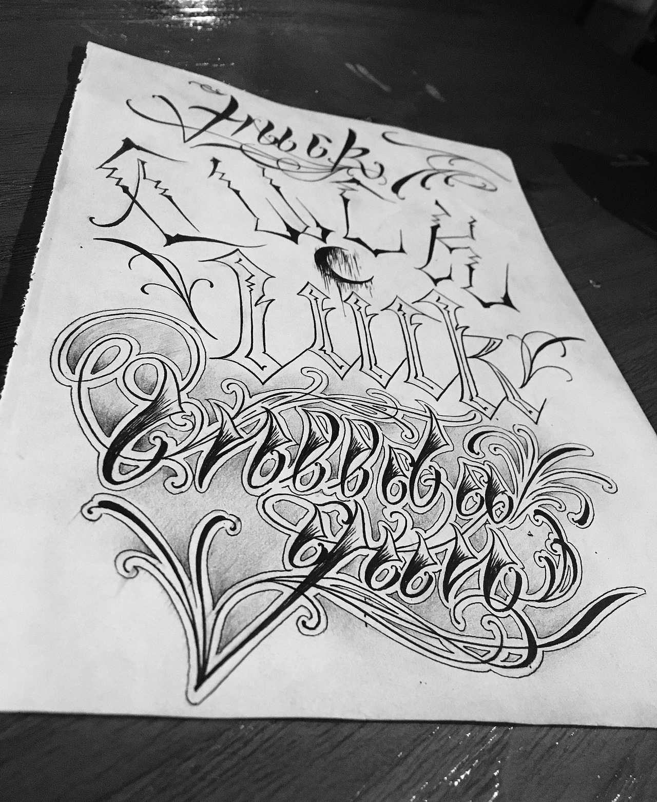 适合做纹身的花体英文手绘设计