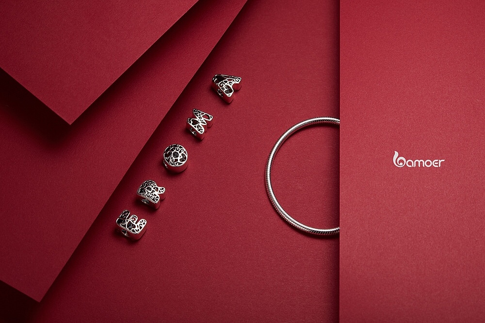 手链！（图ZMTU5NzM3NzEy） - 产品摄影 - 站酷设计师胡皮原创素材 - 站酷ZCOOL