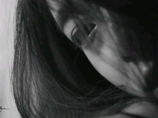 极度不自信