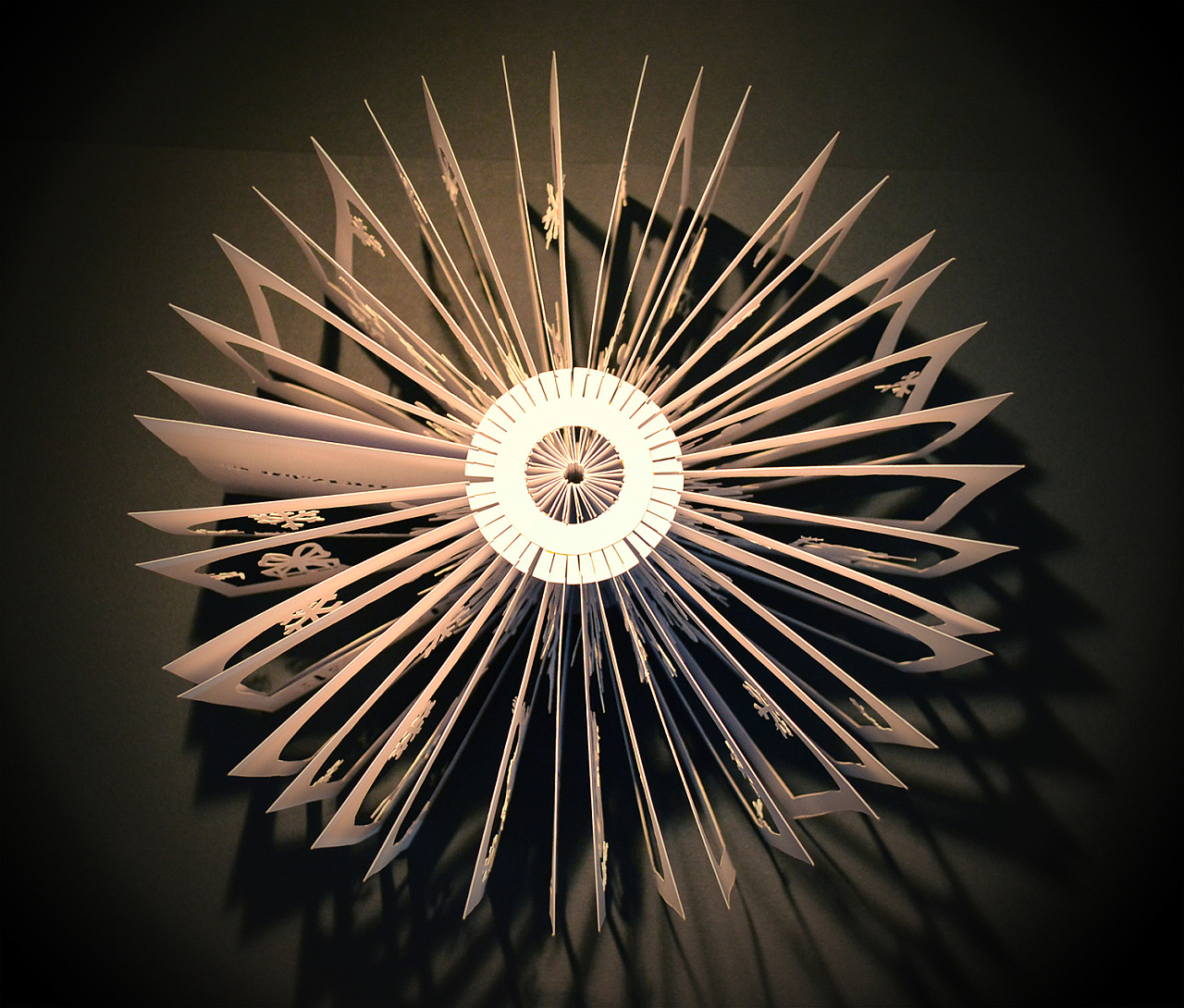 元旦 圣诞都快乐 送你一本360度的立体书