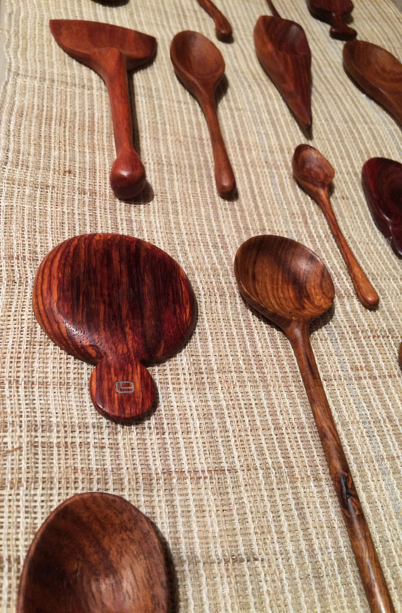 《木头·木脑》系列木质手作器物与创意木品的毕业设计