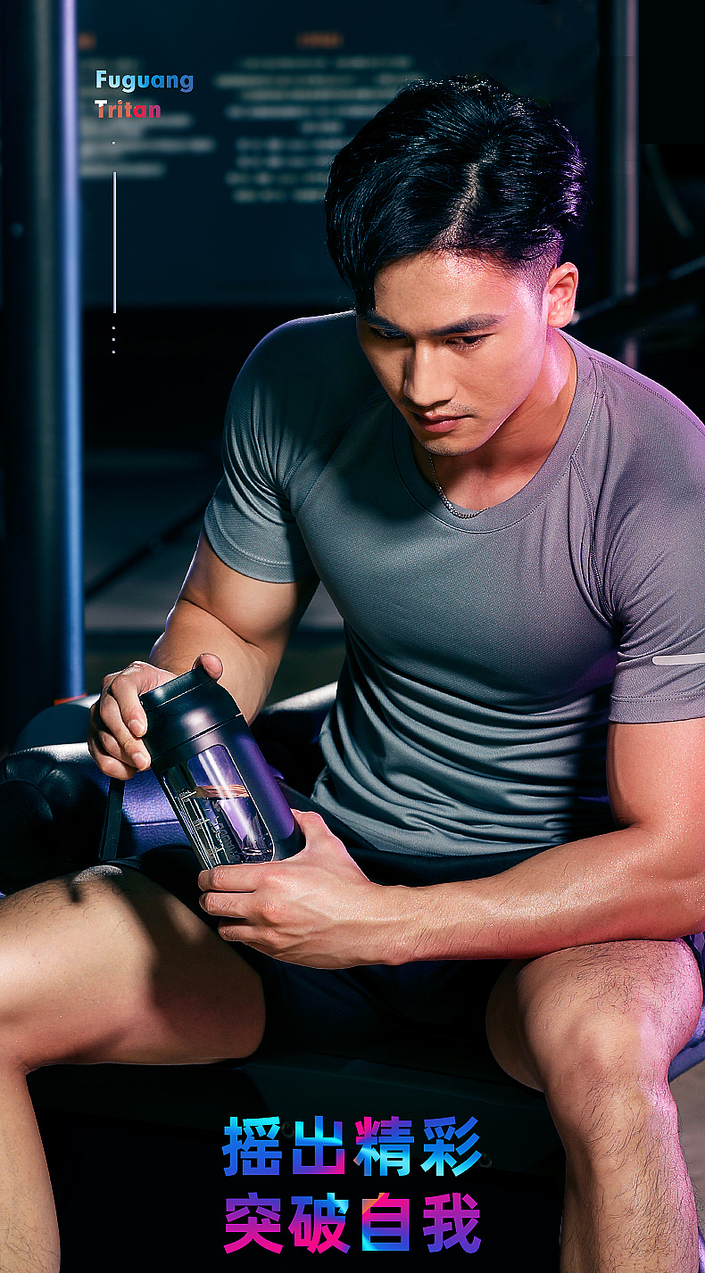 商业广告摄影-户外运动水杯摄影-模特摄影