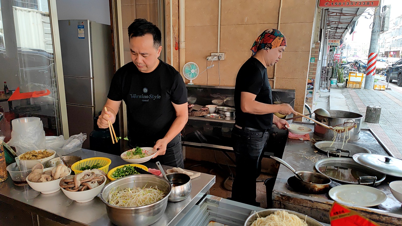 辉哥的潮汕美食之旅#速写人间烟火#（图ZMzEyNTUwNTgw） - 人文/纪实摄影 - 站酷设计师墨客映画原创素材 - 站酷ZCOOL