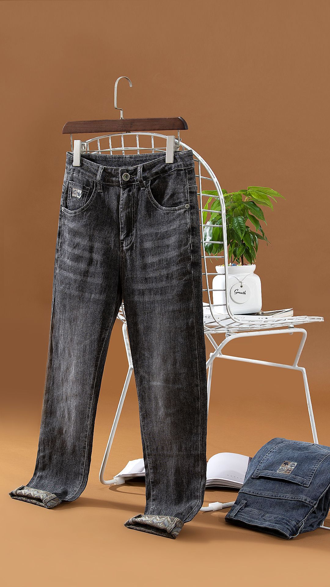 牛仔裤场景拍摄（图ZMzUwMzU0ODA4） - 产品摄影 - 站酷设计师墨扬传媒原创素材 - 站酷ZCOOL