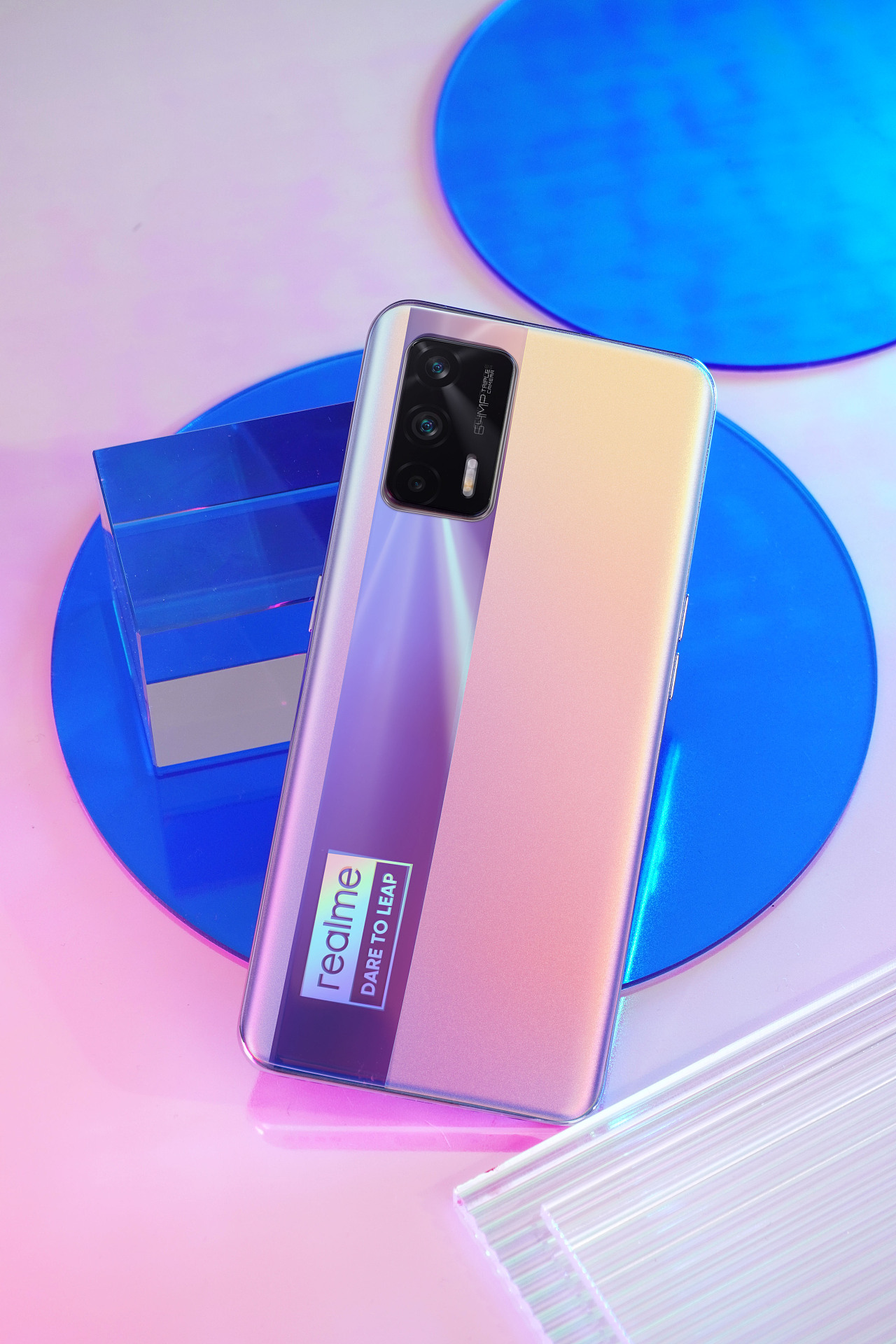 【快评实验室】realme gt neo最终幻想配色