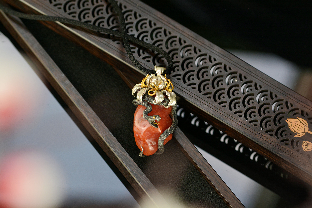 设计师作品|彼岸花南红吊坠