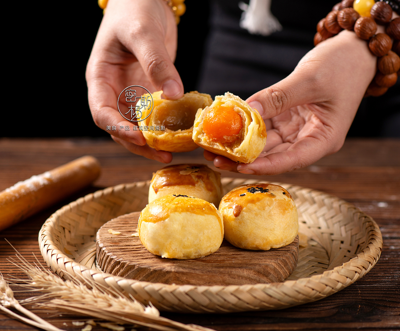 冬有食品---蛋黄酥点心拍摄（图ZMTU4ODQ3NTc2） - 产品摄影 - 站酷设计师密斯杨摄影原创素材 - 站酷ZCOOL