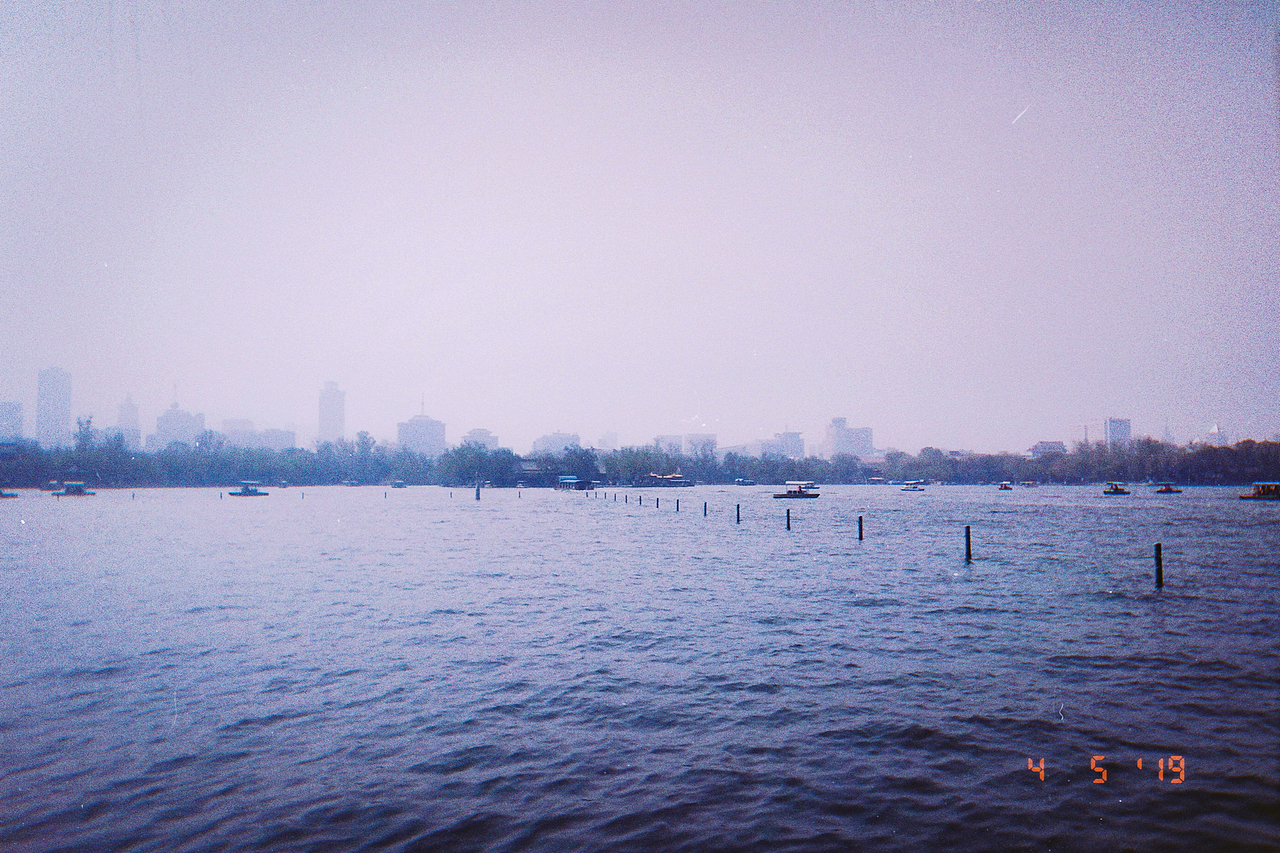 想要看春天的雨漫（圖ZMTUzNzQ1MDI0） - 人文/紀(jì)實(shí)攝影 - 站酷設(shè)計(jì)師張張張張張瘋子原創(chuàng)素材 - 站酷ZCOOL