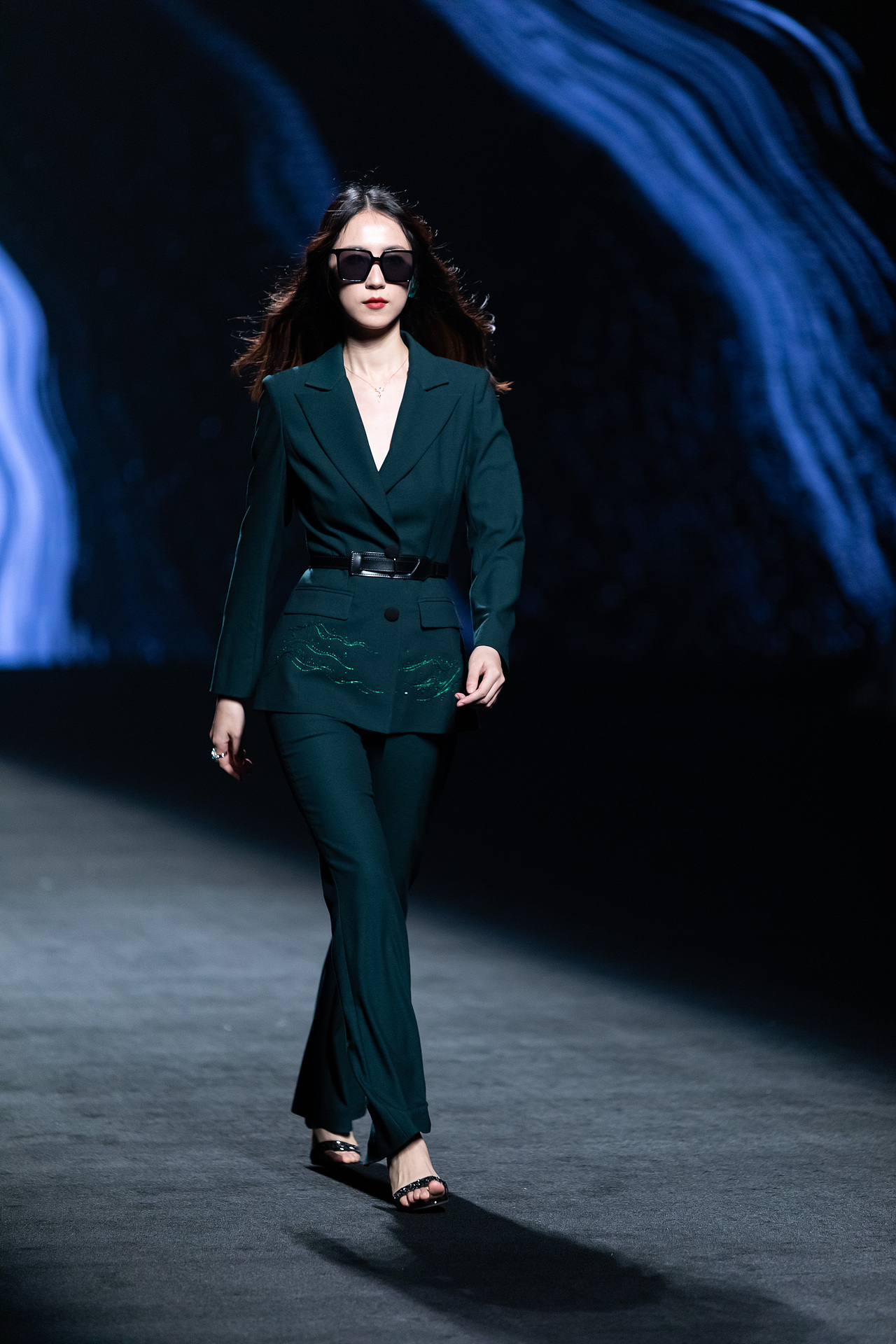 2021广东时装周：若水I NUI CHOICE 女哲.彭佩宜（图ZMjc2NjY5MDA4） - 时尚/艺术摄影 - 站酷设计师小S视觉原创素材 - 站酷ZCOOL