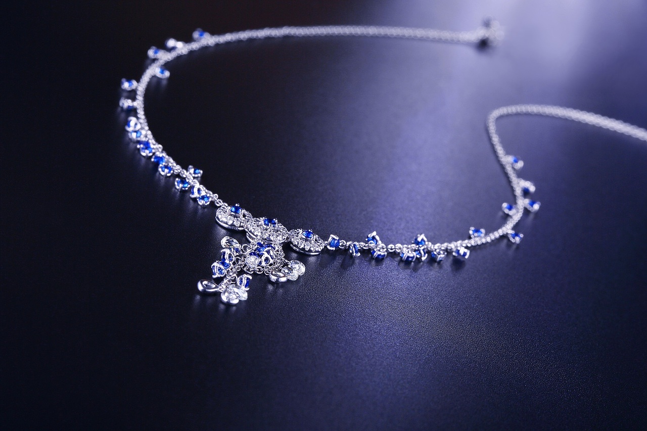 珠宝摄影原图(蓝宝石手链)