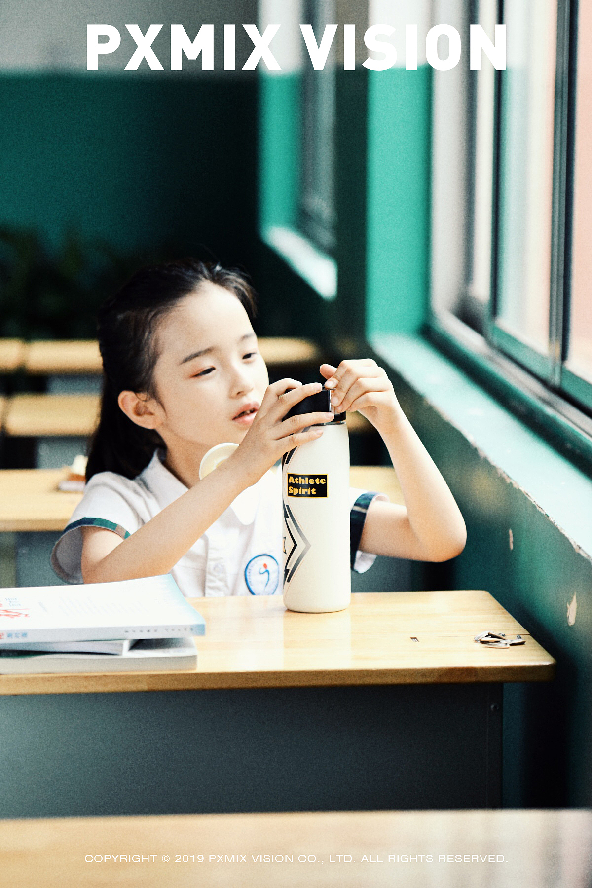 三年二班保温杯 | 飞剑 × 象线视觉（图ZMTY1Mzk2ODUy） - 产品摄影 - 站酷设计师光影集原创素材 - 站酷ZCOOL