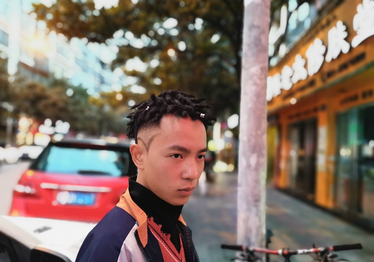 盆栽脏辫男生短款