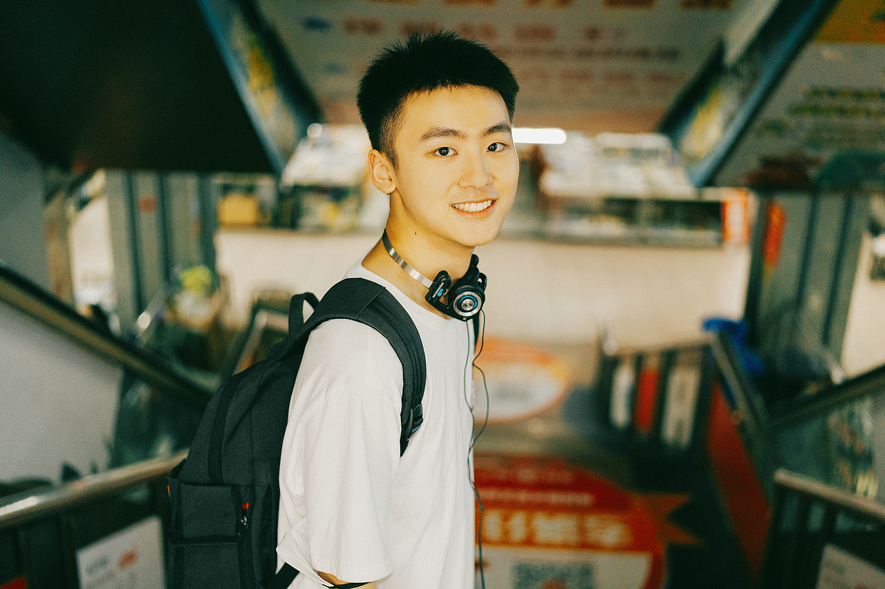 男生写真日记——02年朝气可爱的大男孩