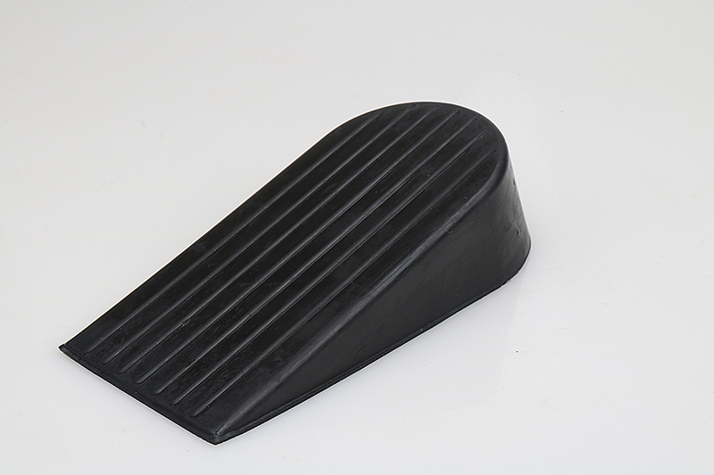 黑色门顶 精修 | 亚马逊