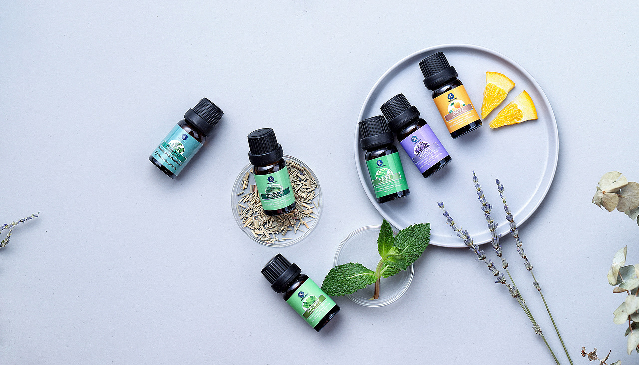 精油香水油（图ZMjQ2MzU1NjY4） - 产品摄影 - 站酷设计师庞正辉原创素材 - 站酷ZCOOL