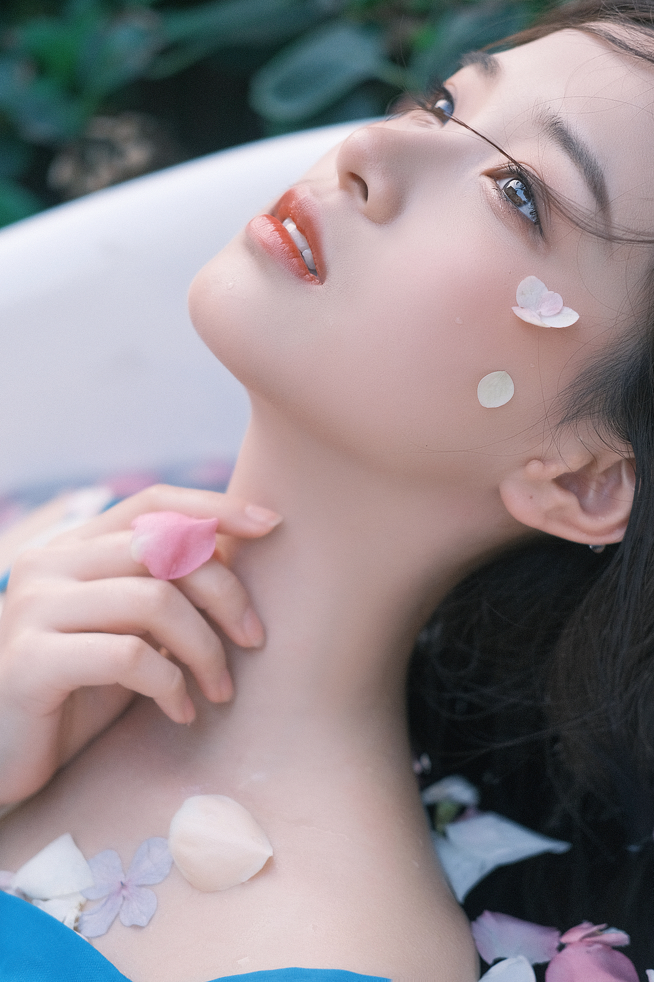 海底月是天上月🌙 成都拍照（图ZMjY2OTYwMzQw） - 人像摄影 - 站酷设计师极光ALBUM原创素材 - 站酷ZCOOL