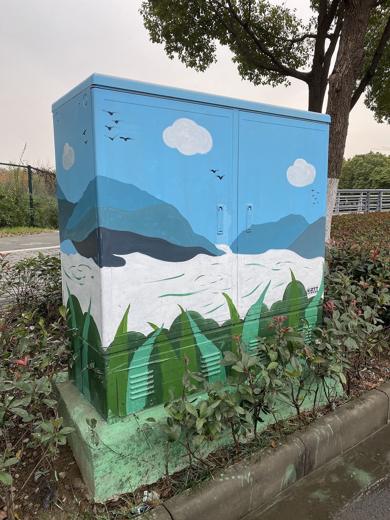【电箱彩绘】美化城市道路（图ZMjM3Mzg2MTEy） - 新锐潮流插画 - 站酷设计师CrazyRiot原创素材 - 站酷ZCOOL