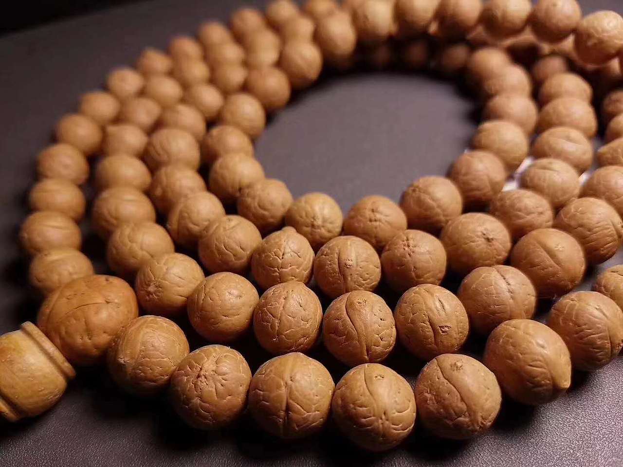 尼泊尔精品115凤眼菩提龙掌柜文玩