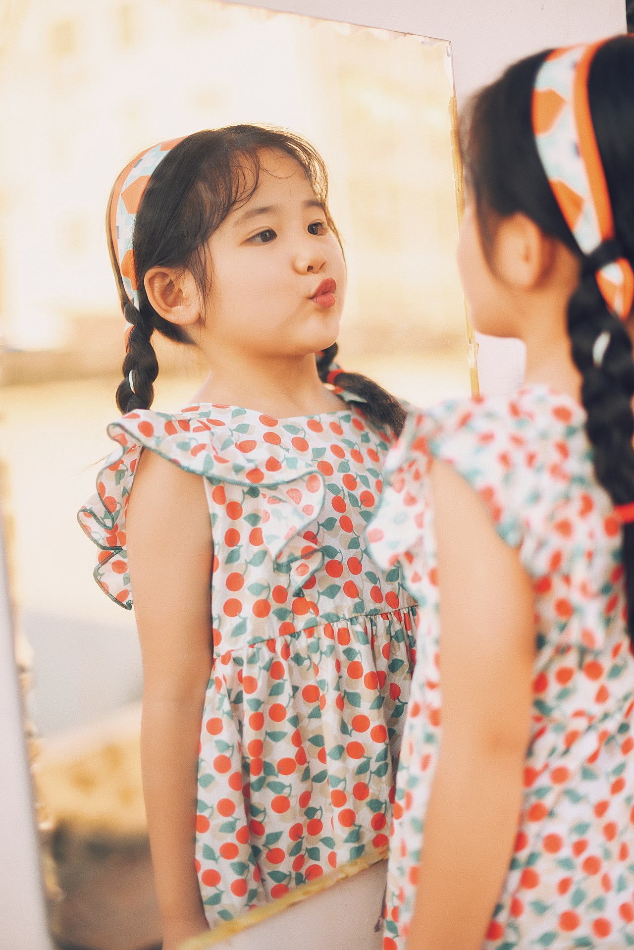 港风小可爱（图ZMjY5NTc1NzI4） - 人像摄影 - 站酷设计师简曦_Y2原创素材 - 站酷ZCOOL