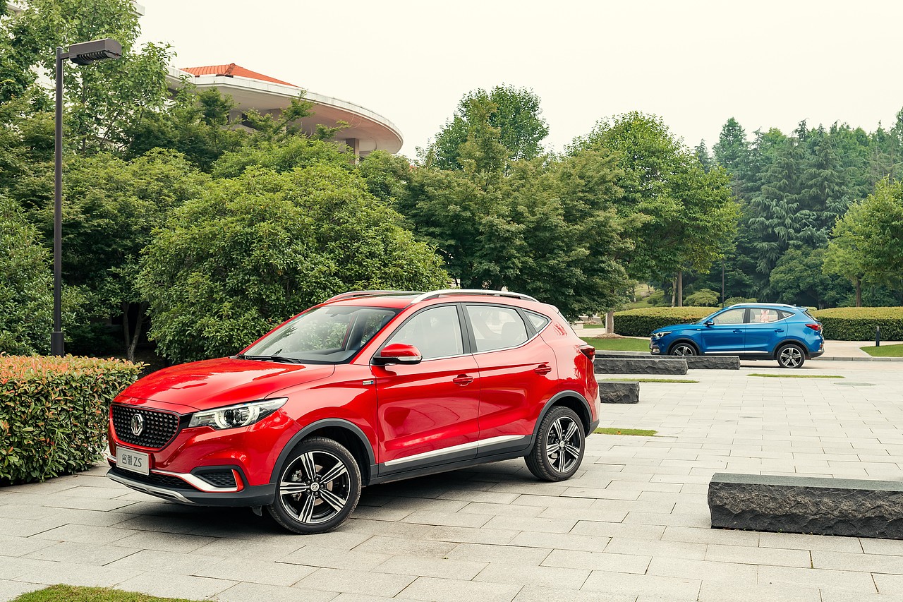 汽车——名爵ZS 车队（图ZODY3MjAyNjg=） - 产品摄影 - 站酷设计师糊叔原创素材 - 站酷ZCOOL