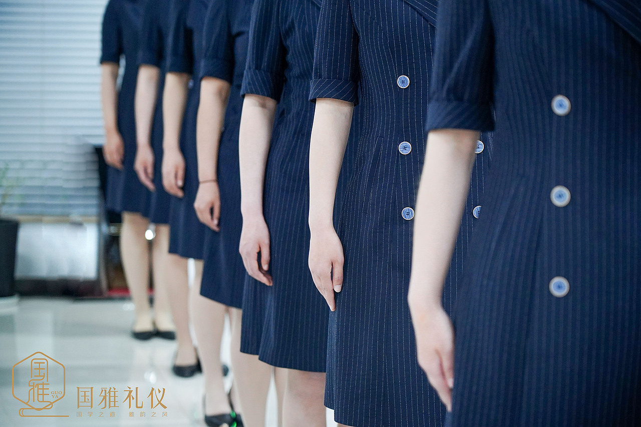奥正雅园企业培训（图ZMjU1NzAzOTE2） - 人像摄影 - 站酷设计师国雅礼仪原创素材 - 站酷ZCOOL