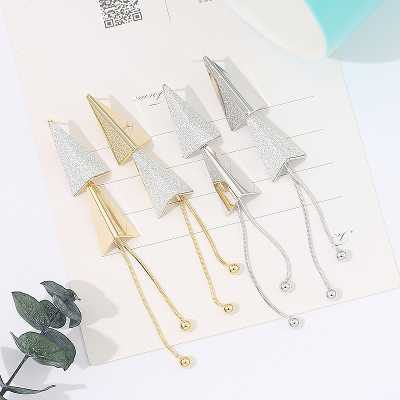 饰品（图ZMjAyMDIxNDMy） - 产品摄影 - 站酷设计师商业摄影师阿民原创素材 - 站酷ZCOOL