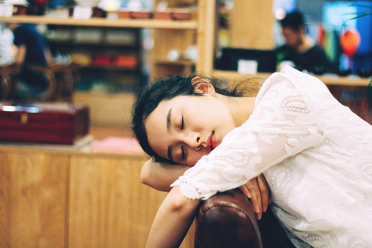 一个人的时光（图ZMzY4NTgyMzI=） - 人像摄影 - 站酷设计师拉沙原创素材 - 站酷ZCOOL