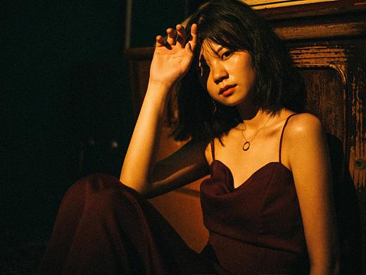 临胜街，港风（个人主页-ZNDUzNTAzMjg=） - 人像摄影 - 站酷设计师北漂电商产品摄影原创素材 - 站酷ZCOOL