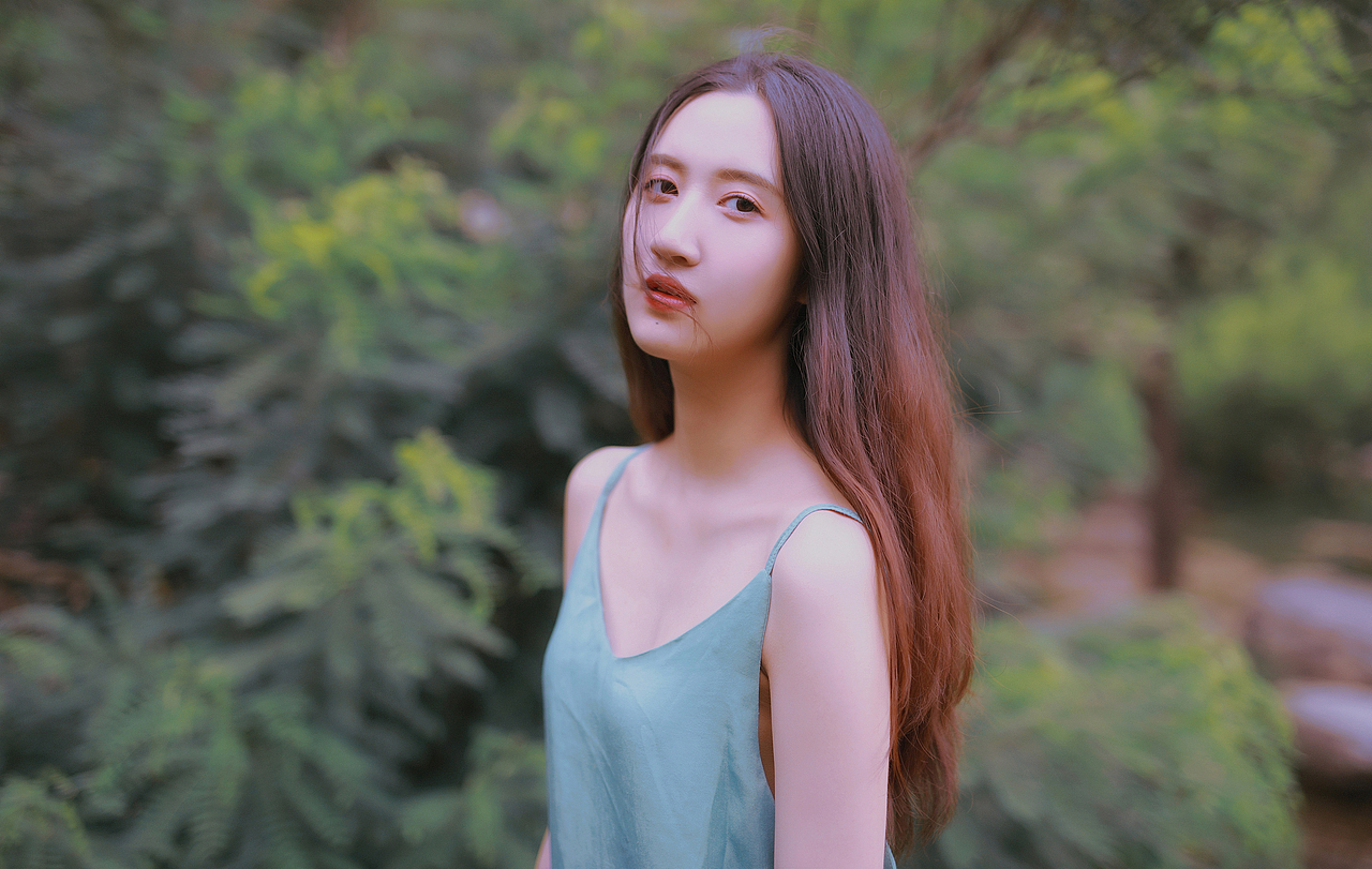 你任何无人称道的美丽，不及我第一次遇见你。