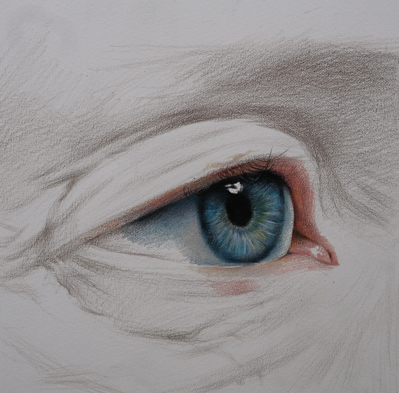 超写实彩铅眼睛