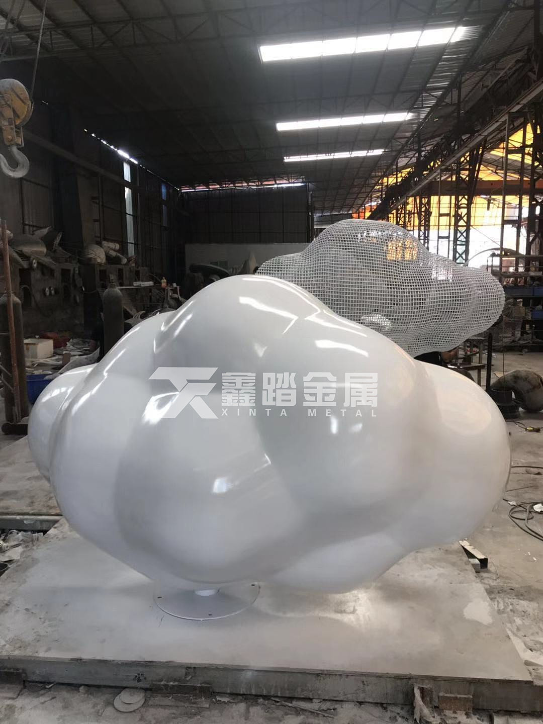 手工锻造不锈钢白云造型雕塑房地产主入口水景雕塑