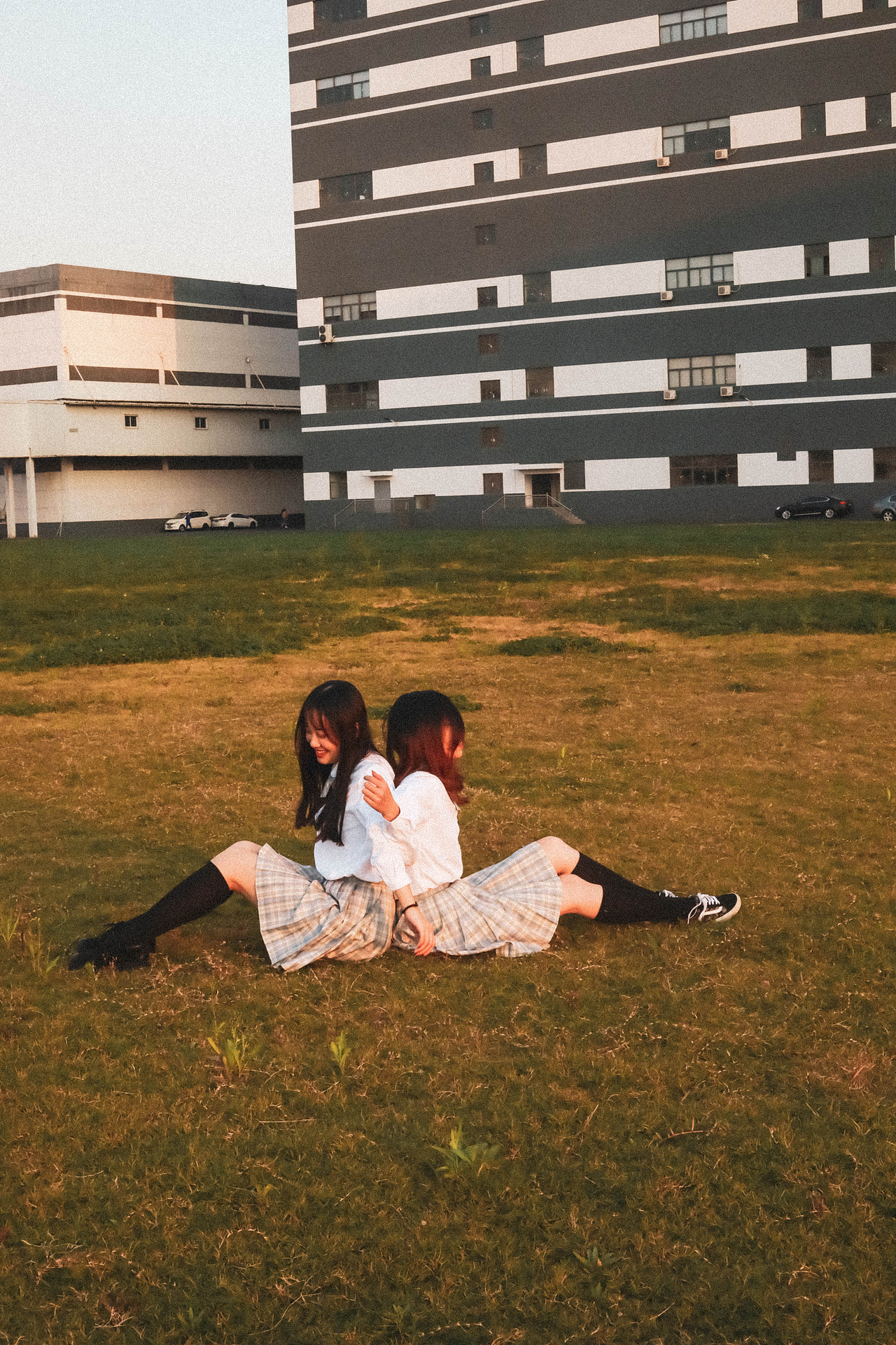 夕阳下的闪光少女