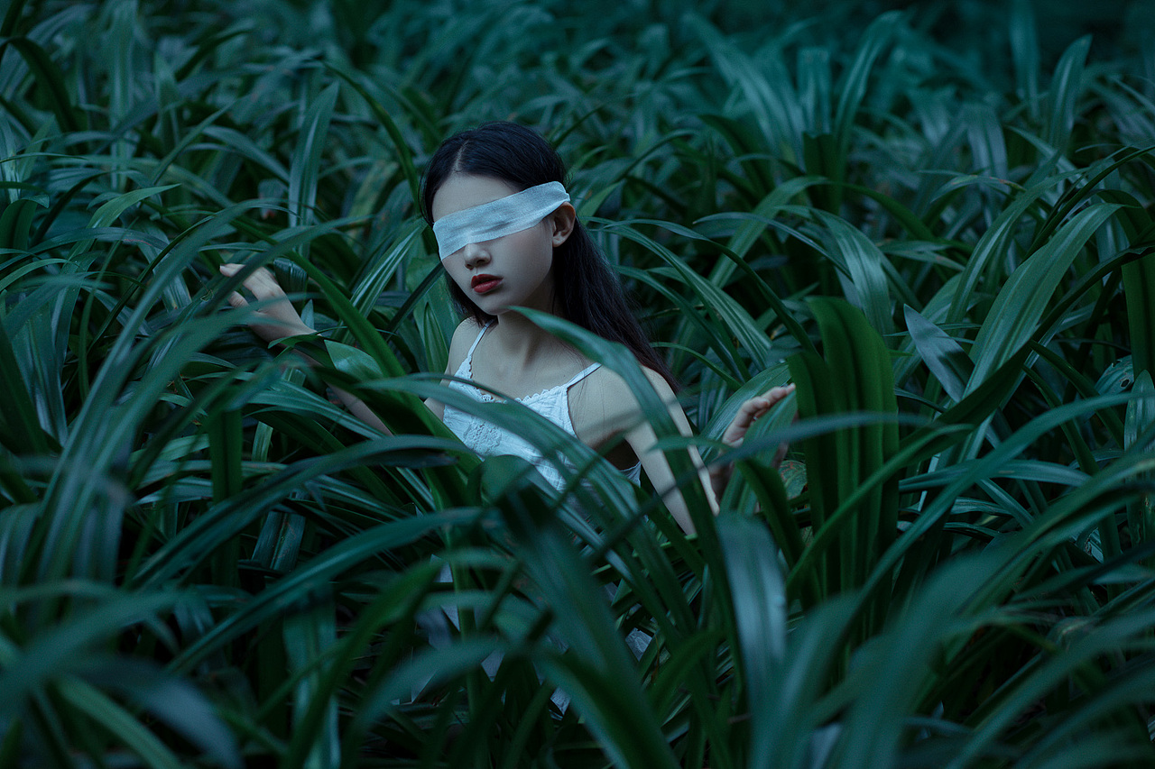 阴翳之美（图ZMTI5MDA3MDE2） - 人像摄影 - 站酷设计师月海沫原创素材 - 站酷ZCOOL