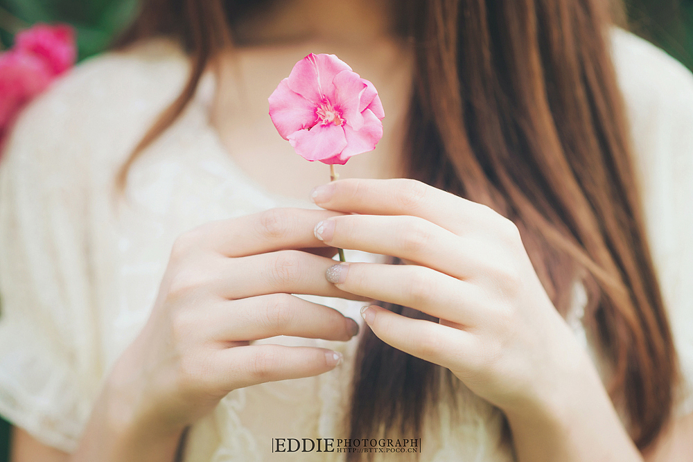 她的花季（图ZMjc2ODMzNDQ=） - 人像摄影 - 站酷设计师艾迪eddie原创素材 - 站酷ZCOOL