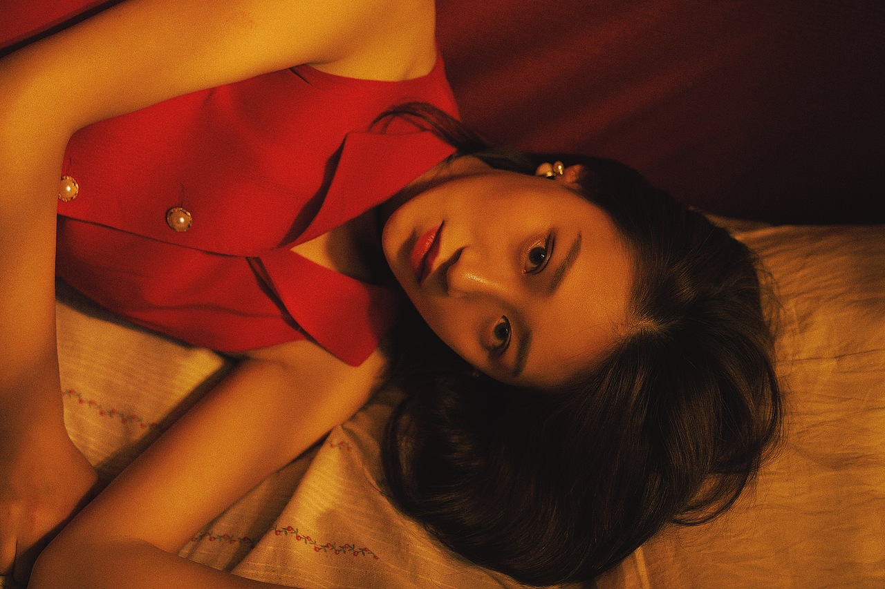 如果,我多一张船票,你会不会跟我走。