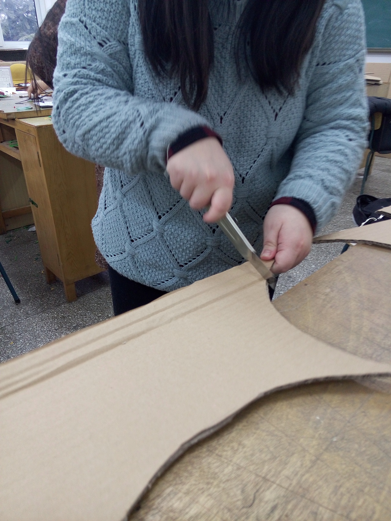 裙椅瓦楞纸制作