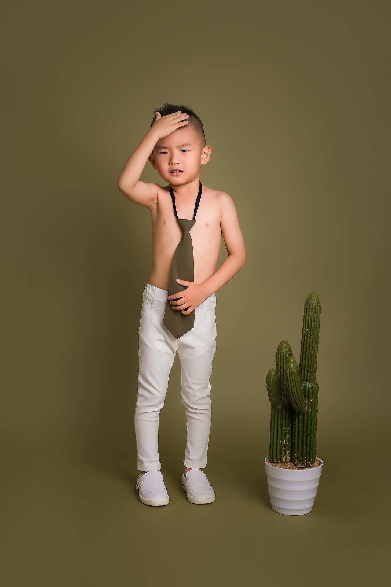 小哥哥（图ZMTI1ODExNTA4） - 人像摄影 - 站酷设计师Z18550241原创素材 - 站酷ZCOOL