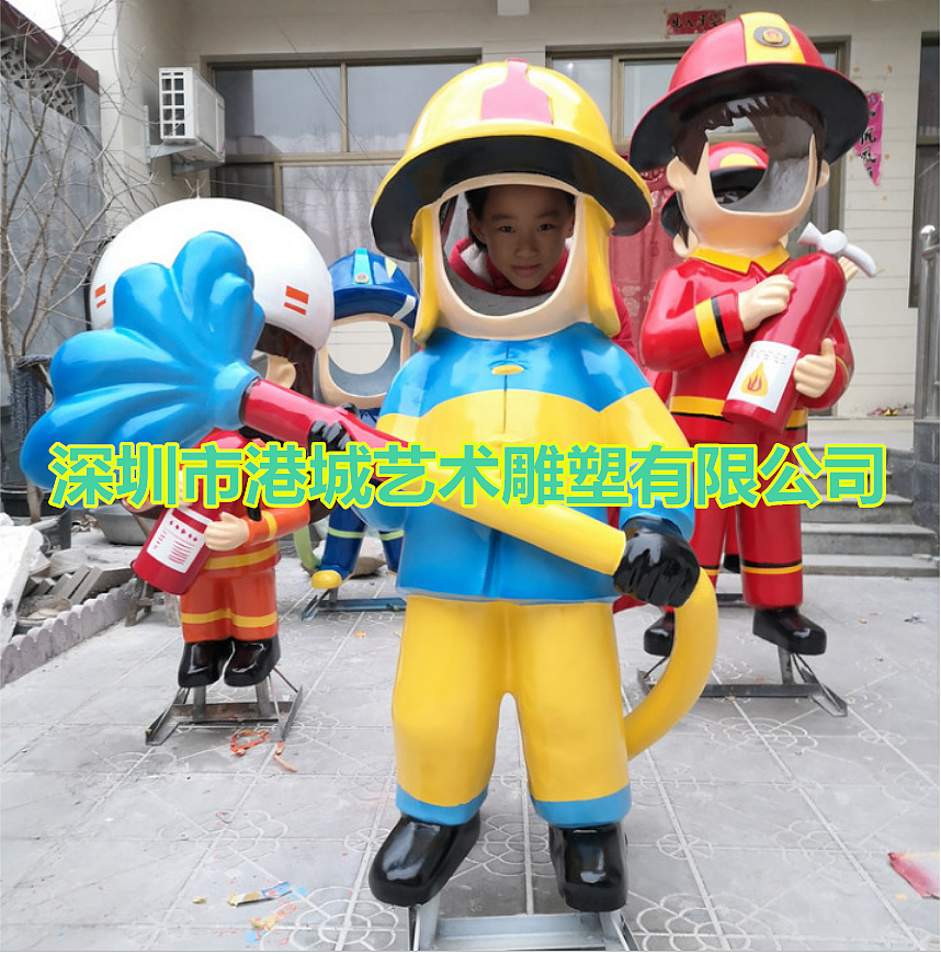 合影留念消防器材玻璃钢卡通人像雕塑定制哪家好厂家
