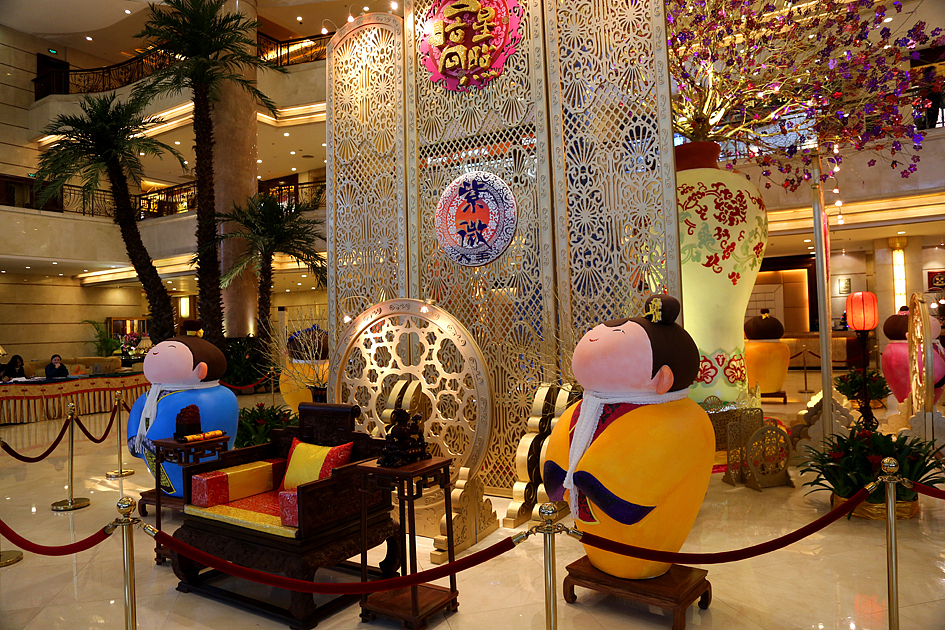 2013五星级逸豪酒店新年布置现场实景