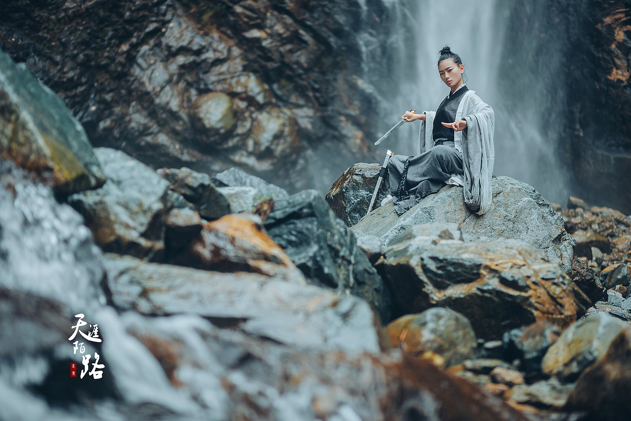 天涯陌路（图ZMTAwNDM4ODk2） - 人像摄影 - 站酷设计师弓长歌原创素材 - 站酷ZCOOL