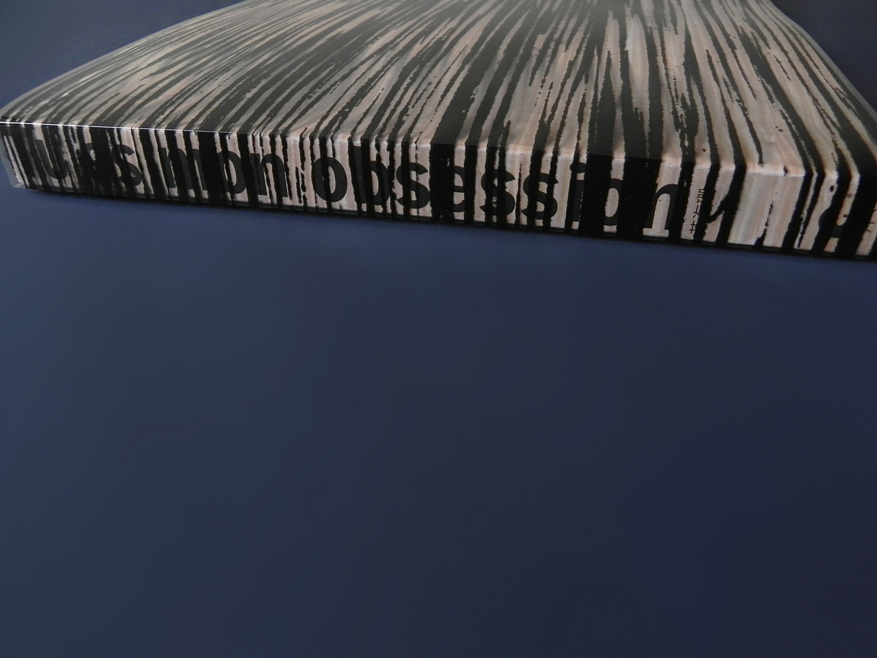 Tu es mon obsession 苏海珊版画作品集（图ZMTg5OTkzMjgw） - 书籍/画册 - 站酷设计师物自身设计原创素材 - 站酷ZCOOL