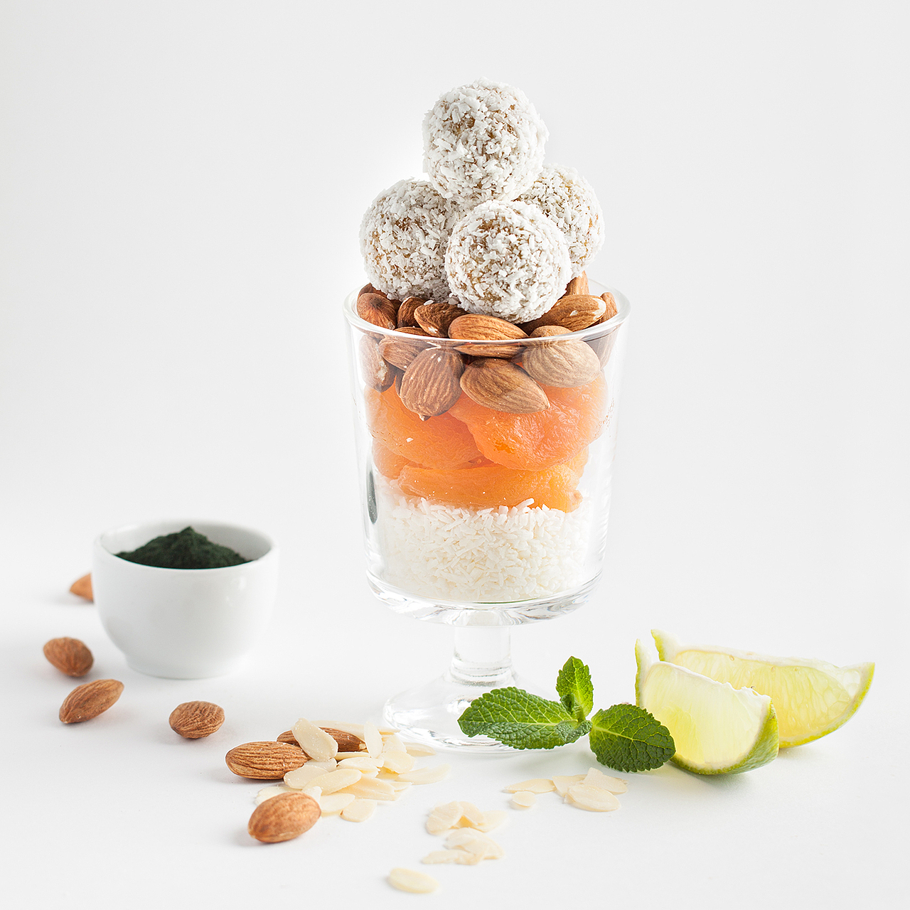 Healthy Ball Candy / Brand Identity, Packaging（图ZMTgwNTQzNjk2） - 包装 - 站酷设计师Sergiiko原创素材 - 站酷ZCOOL