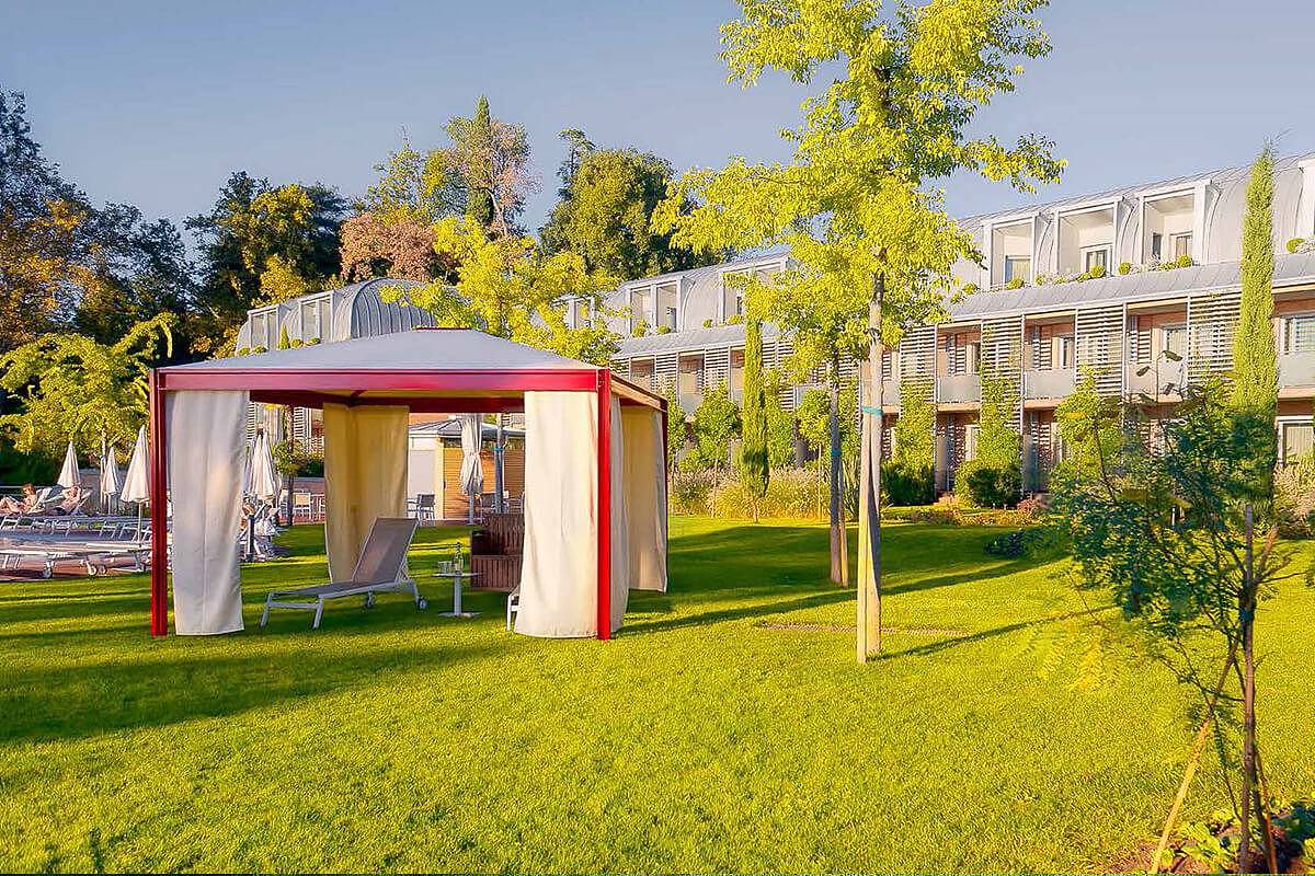 L&#39;OFFICINA进口户外家具，现代户外潮流之选