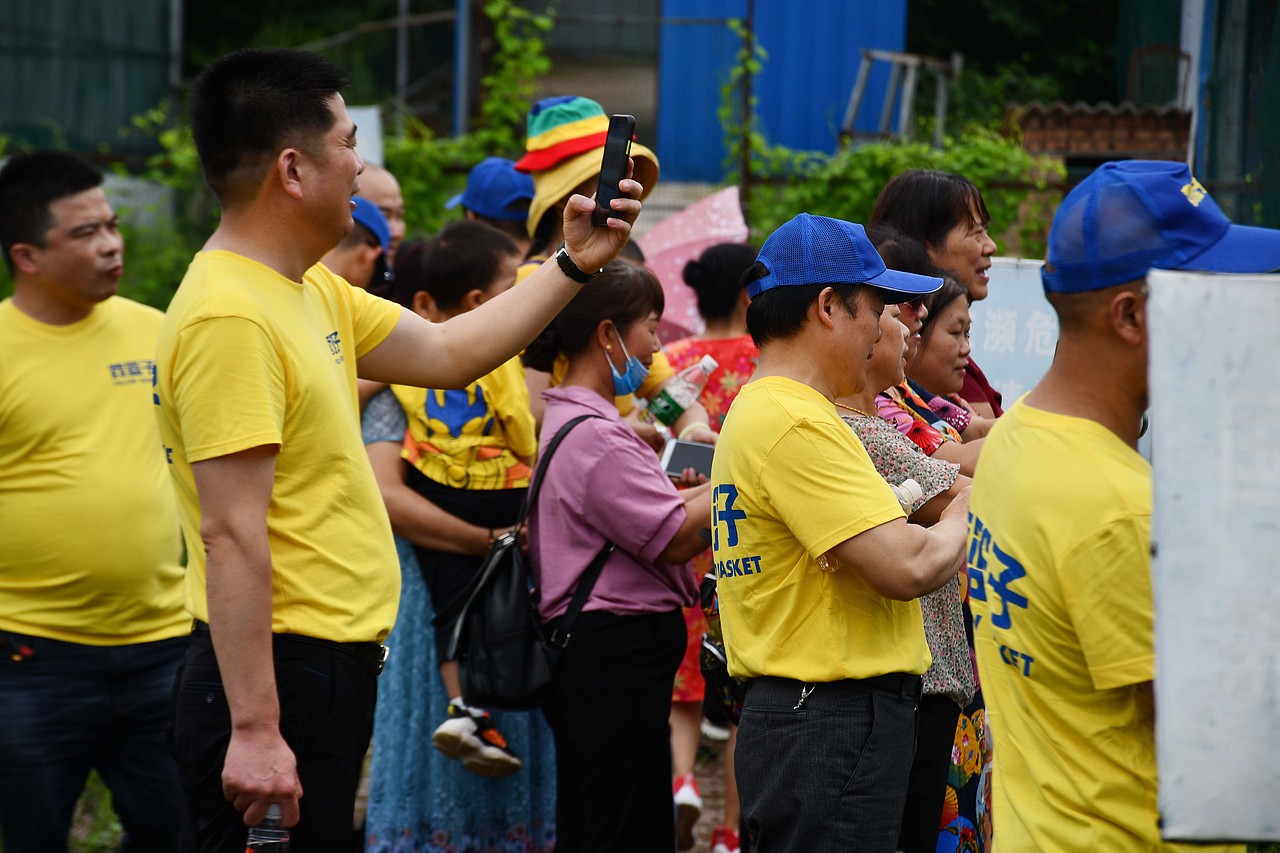 黄篮子生鲜会员探访黄篮子蔬菜种植基地 - 天然无公害