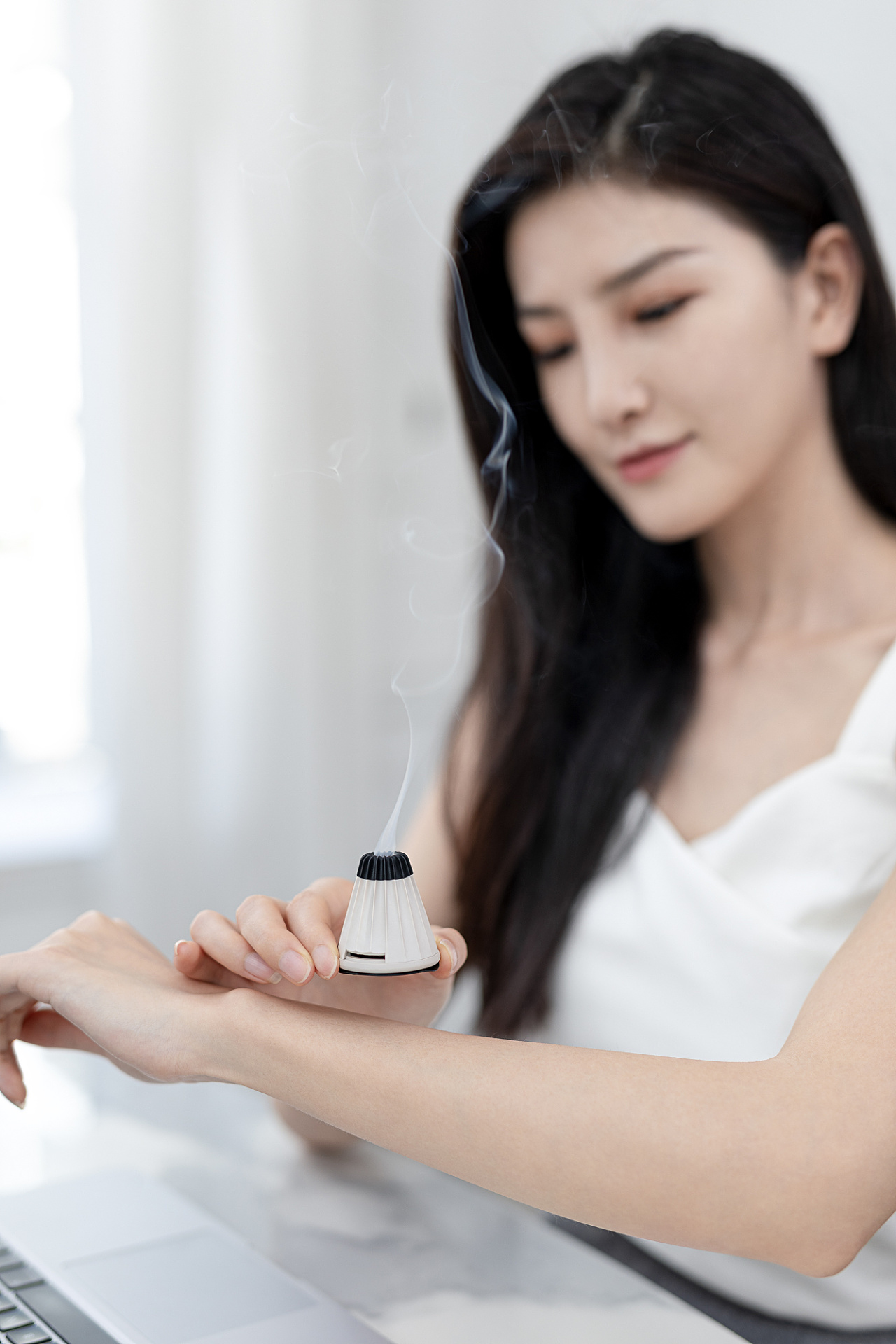 品牌案例丨迷你艾灸3|摄影|产品摄影|白底图 - 原创作品 - 站酷