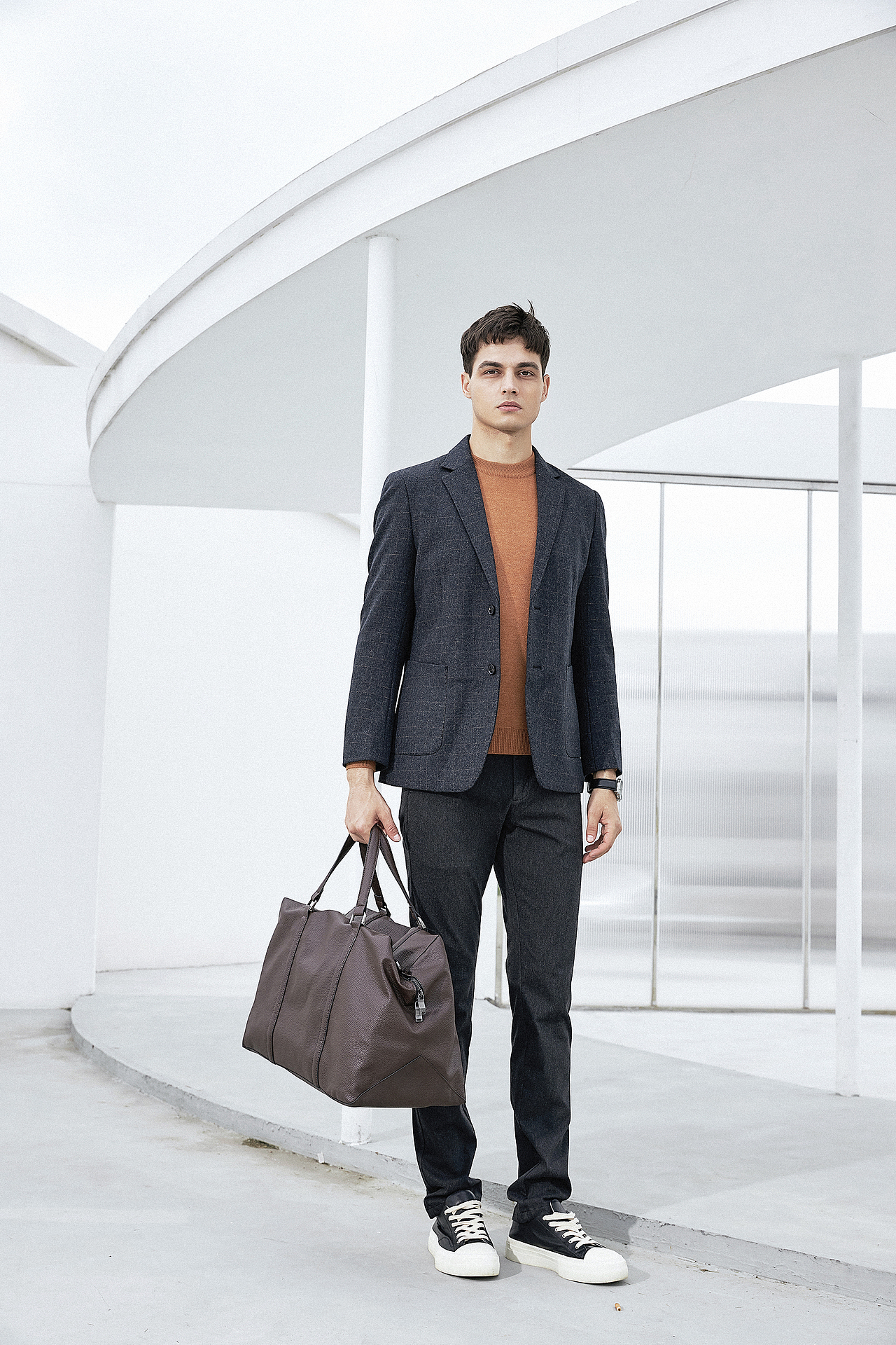 2021意大利男装秋冬形象片拍摄（图ZMjc1MTY1NzQw） - 时尚/艺术摄影 - 站酷设计师LeeAkun原创素材 - 站酷ZCOOL
